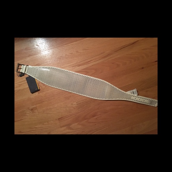 Fendi NWT Patent Leather PVC Wide Belt ❤️ - Picture 7 of 8